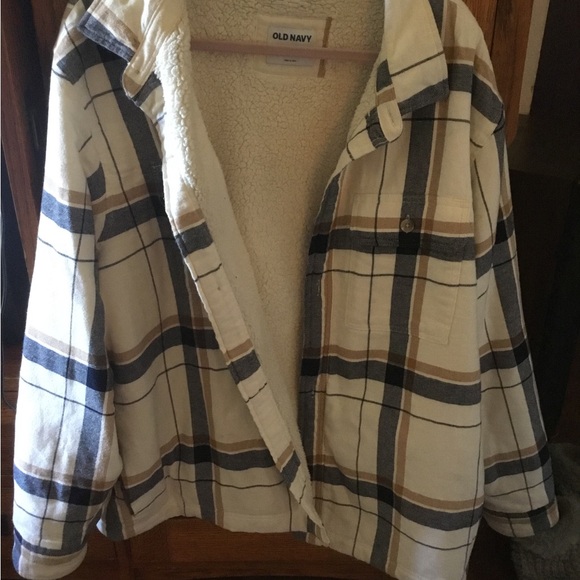 Old Navy Cozy Everyday Plaid Sherpa-Lined Flannel Jacket - Picture 2 of 4